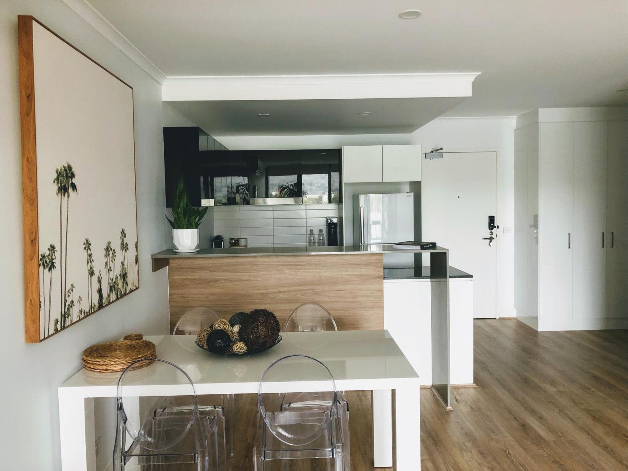 Staying Places - The Avenue Canberra Ruang foto