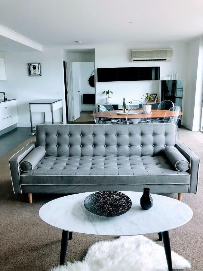 Staying Places - The Avenue Canberra Bagian luar foto