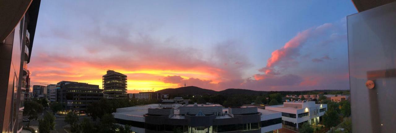 Staying Places - The Avenue Canberra Bagian luar foto